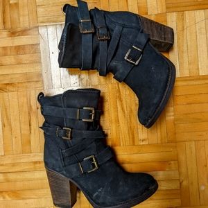Free bird buckle boot